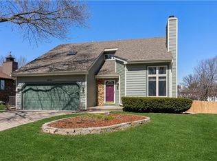 4014 Bayberry Ct, Urbandale, IA 50322