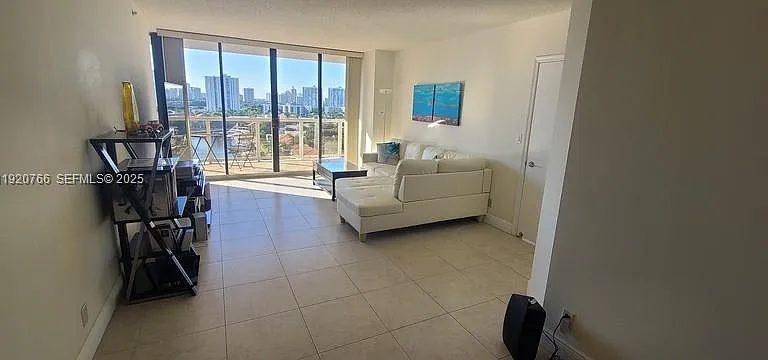 3600 Yacht Club Dr #1204 — Photo 35