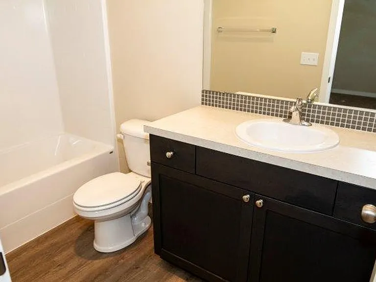 537 Sandalwood Dr SW #101 — Photo 8