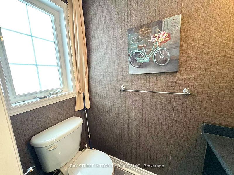 Richmond Hill Townhouse for rent - 4 Bedrooms — photo 11