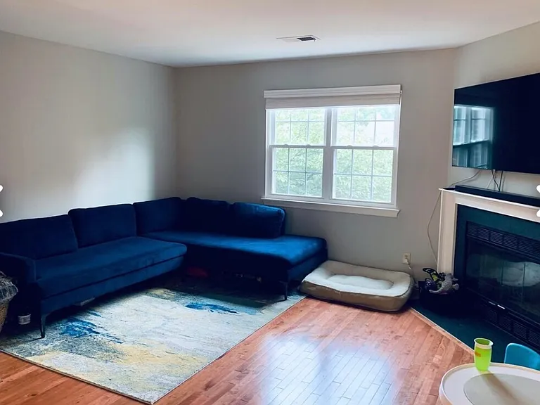 1623 S Barton St — Photo 10