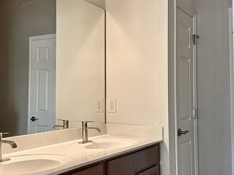 23420 Alamanda Dr #204 — Photo 8