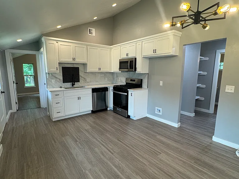 10725 Le Jean Dr — Photo 3