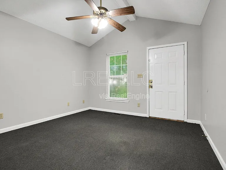 410 N 21st St — Photo 7