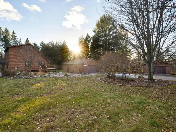 912 Trout Lake Rd, Grand Rapids, MN 55744