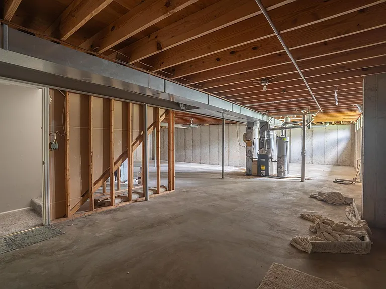 16944 Hickory Crest Dr — Photo 21