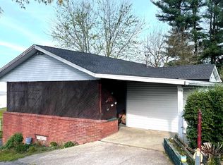 238 1/2 Meadowlane Ave, Fairmont, WV 26554