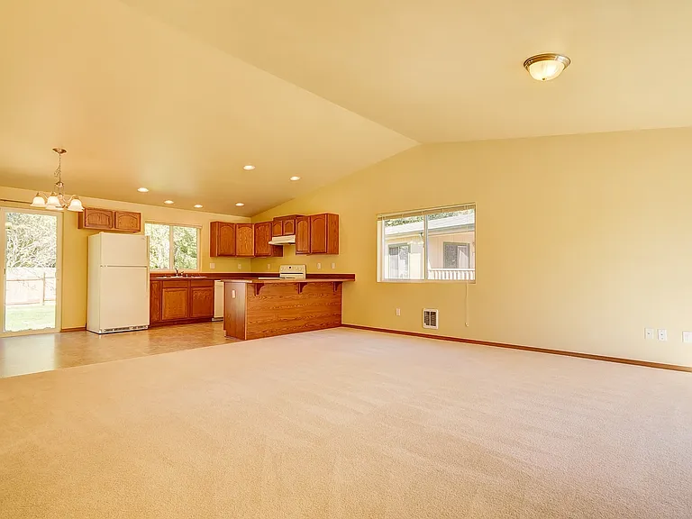 404 Sycamore Rd — Photo 5