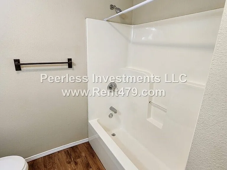 505 4th Ave SW — Photo 22