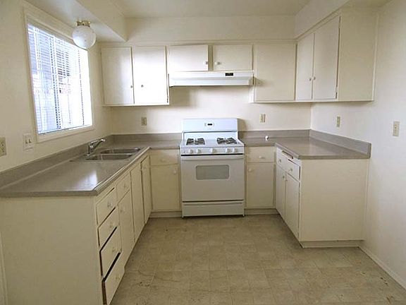 4th image of 5362 Hollister Ave APT 2