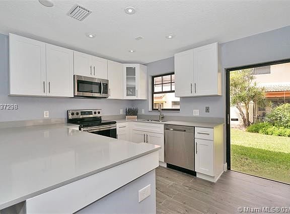 4th image of 3420 Emerald Oaks Dr #704