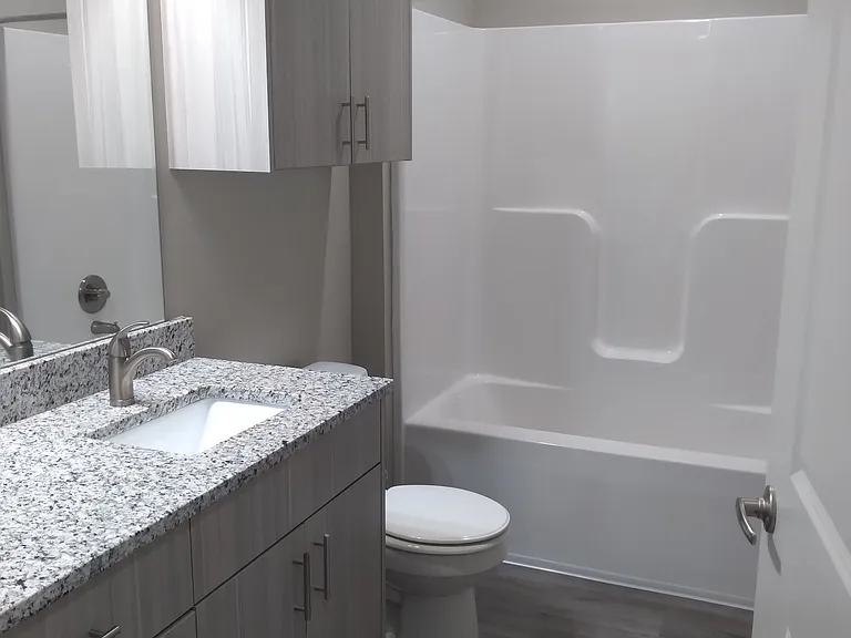 Brighton Crossing Apartments — Photo 12