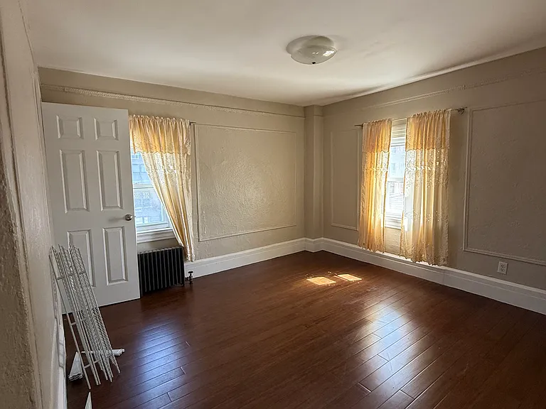 61 Bay 35th St #3 — Photo 4