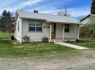 12137 Cowan St, Fort Jones, CA 96032
