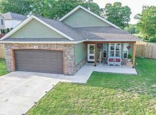 1624 Julia Dr, Neosho, MO 64850