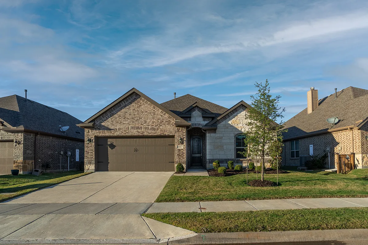 Building Photo - 1017 Lake Cypress Ln