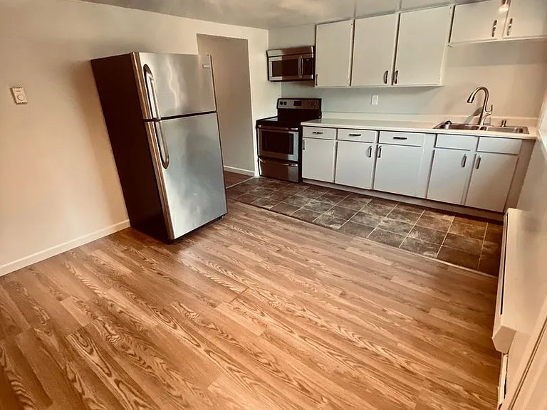 2910 S Byron St — Photo 15