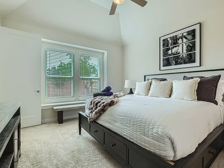 10710 Saleh Cor — Photo 17
