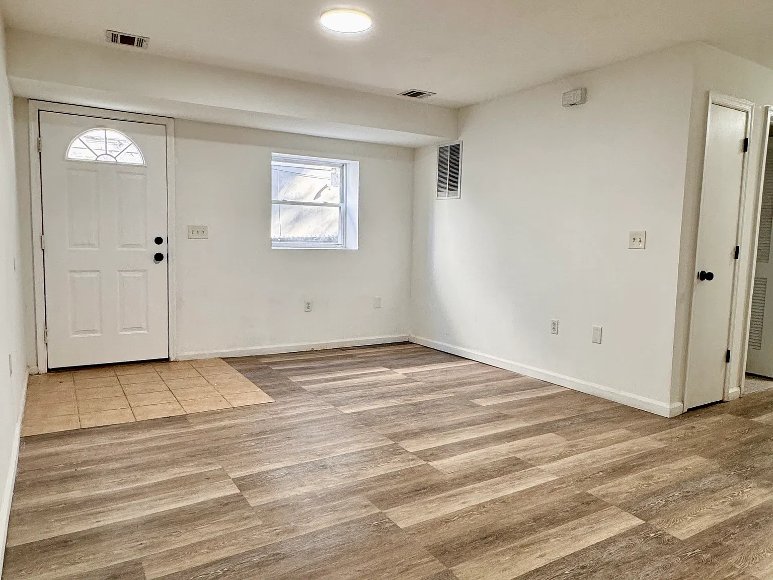 3 bed, 1670 sqft, $2,100 — Photo 4