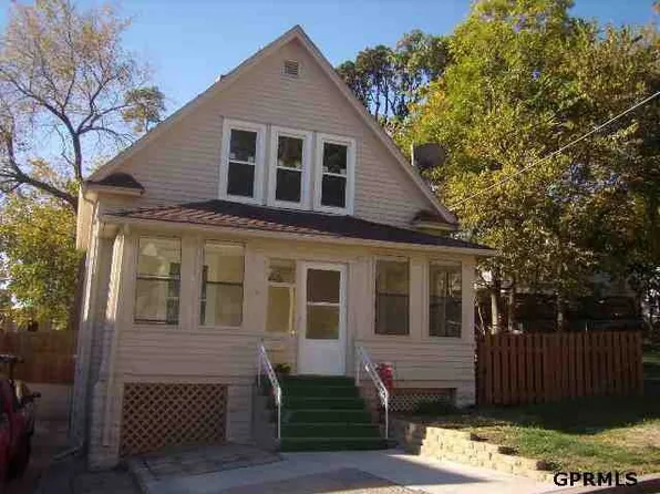 2209 C St, Omaha, NE 68107