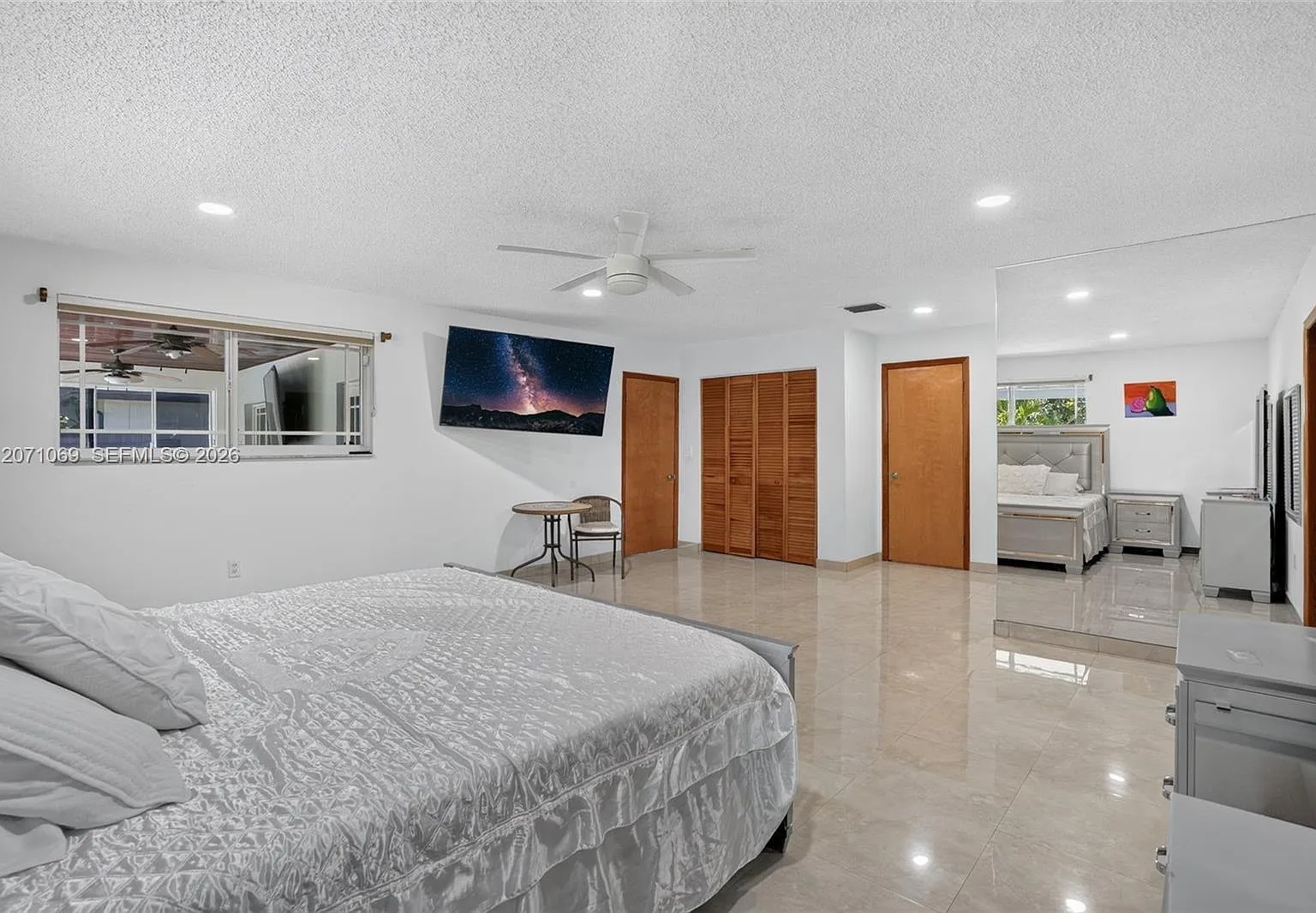 6010 SW 19 St #6010 — Photo 4
