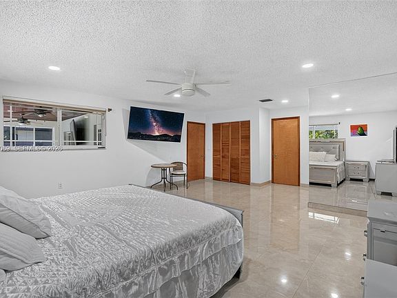 4th image of 6010 SW 19th St #6010