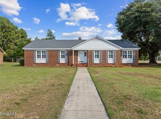2801 Graham Dr, Kinston, NC 28504