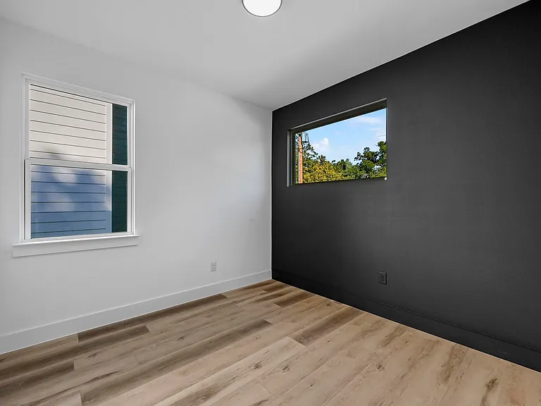 2413 Easley St — Photo 19