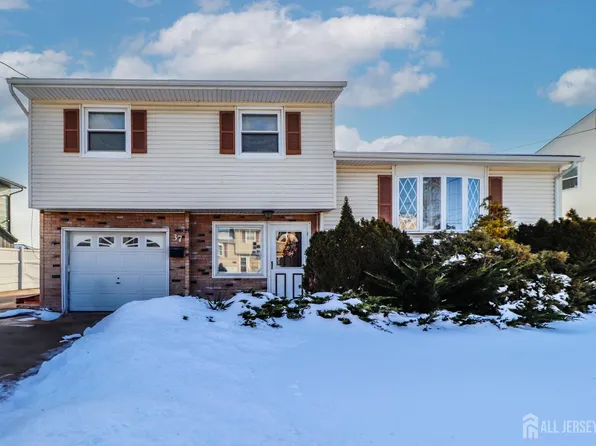 37 Patrick St, Carteret, NJ 07008