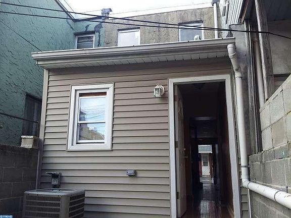 3rd image of 2567 E Elkhart St