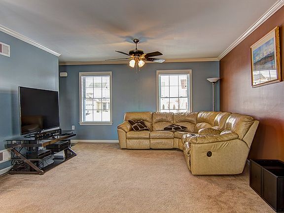 2nd image of 425 Pebble Beach Dr