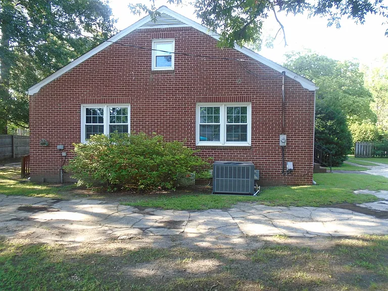 308 Harris Ave — Photo 9