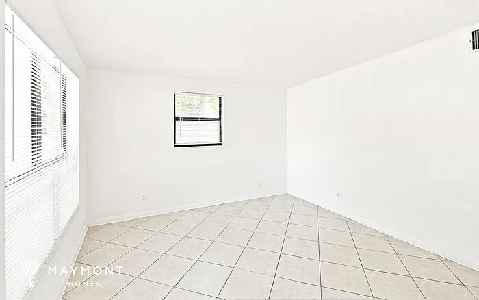 3 bed, 1.0 bath, 864 sqft, $1,195 — Photo 4