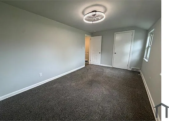 105 Locust St — Photo 5