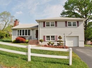 21 Hunter Blvd, West Milford, NJ 07480