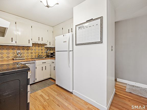5th image of 42 Northampton Lane #42