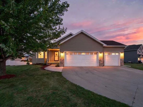 2043 Willow Ct, Howard Lake, MN 55349