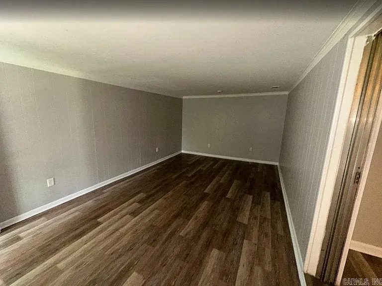 7409 Skylark Dr — Photo 9