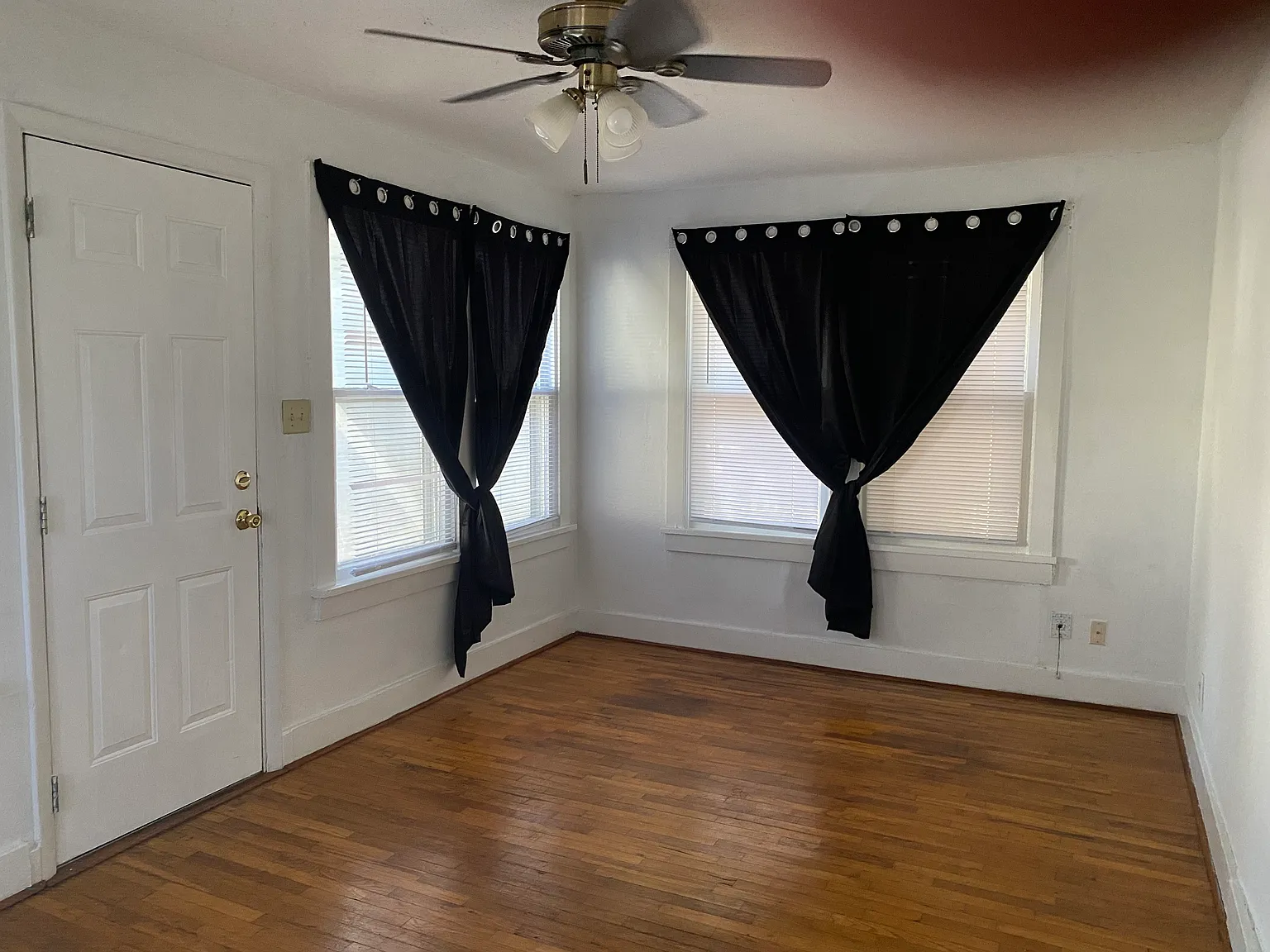 633 S Rutan Street — Photo 2