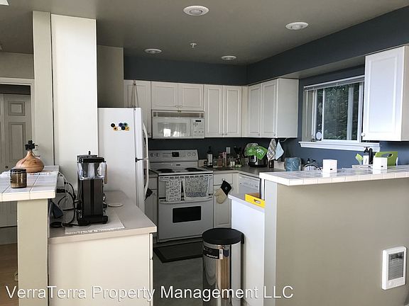 3rd image of 2956 142nd Pl SE APT 4