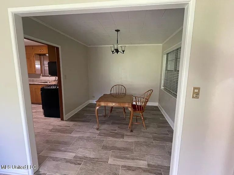 2083 Martin Rd — Photo 5