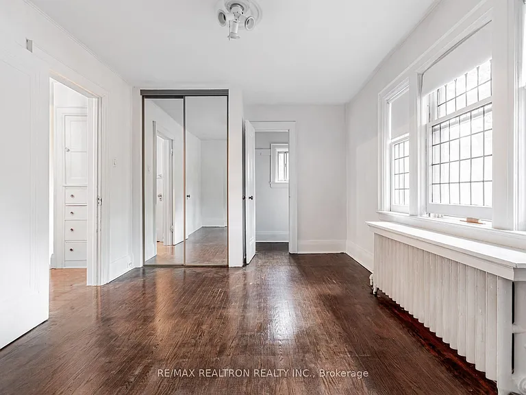 149 Eastbourne Ave — Photo 15