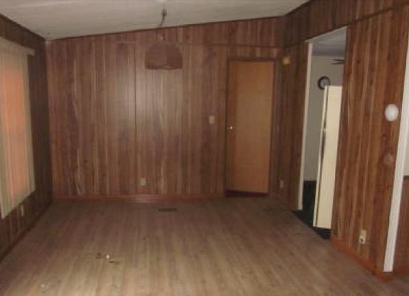 5th image of 10003 Hogan St