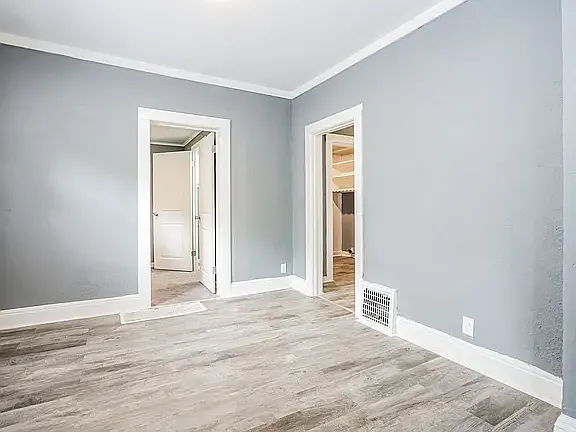 1167 E Indiana Ave — Photo 2