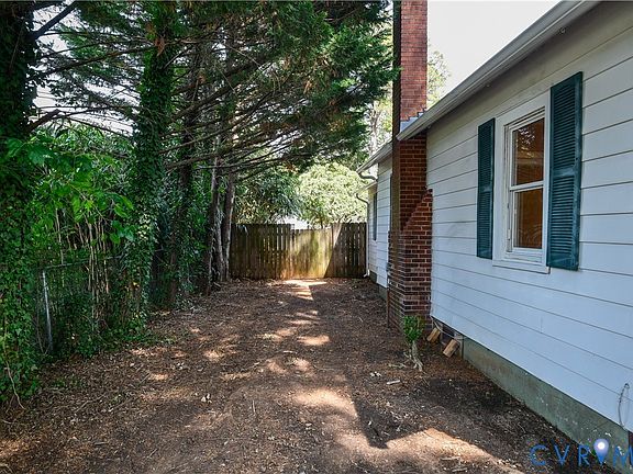 4th image of 632 Forbes St