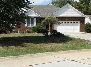 1805 Whispering Oaks Pl, Poplar Bluff, MO 63901