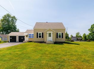 5 Bates St, Mendon, MA 01756
