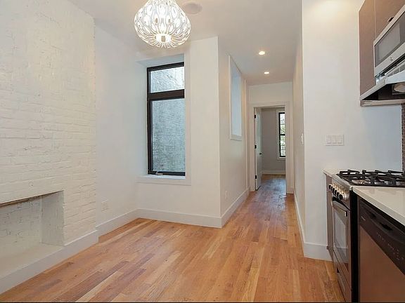 5th image of 336 Chauncey St APT 3B