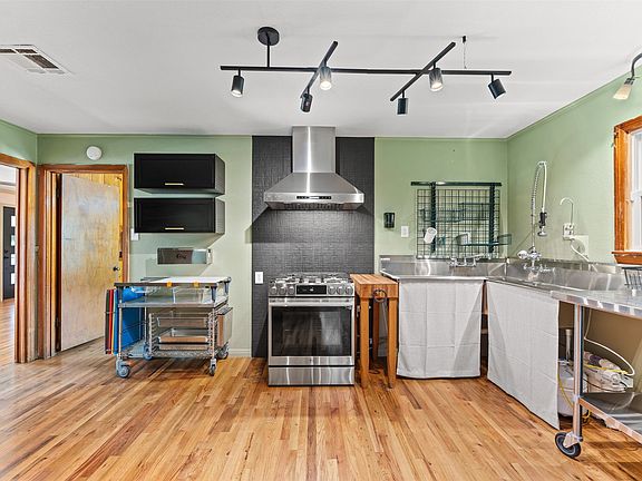 4th image of 2208 N 44th St