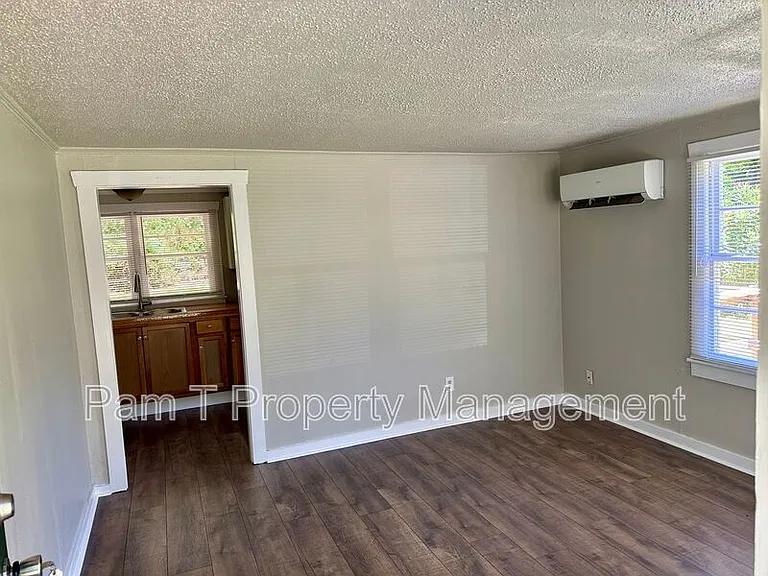 9159 Ferguson Ave — Photo 10